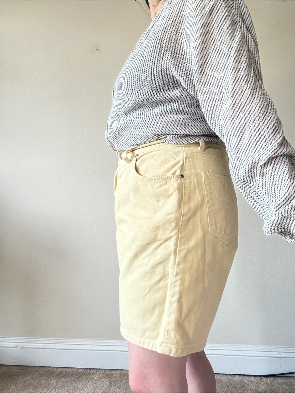 Vintage Crazy Horse High-Waist Soft Yellow Women’s Bermuda Shorts - Picture 2 of 8
